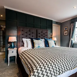 Gate Hotel